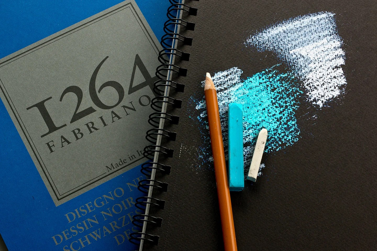 BLOCO FABRIANO 1264 BLACK 200G/M2 A4 40 FOLHAS