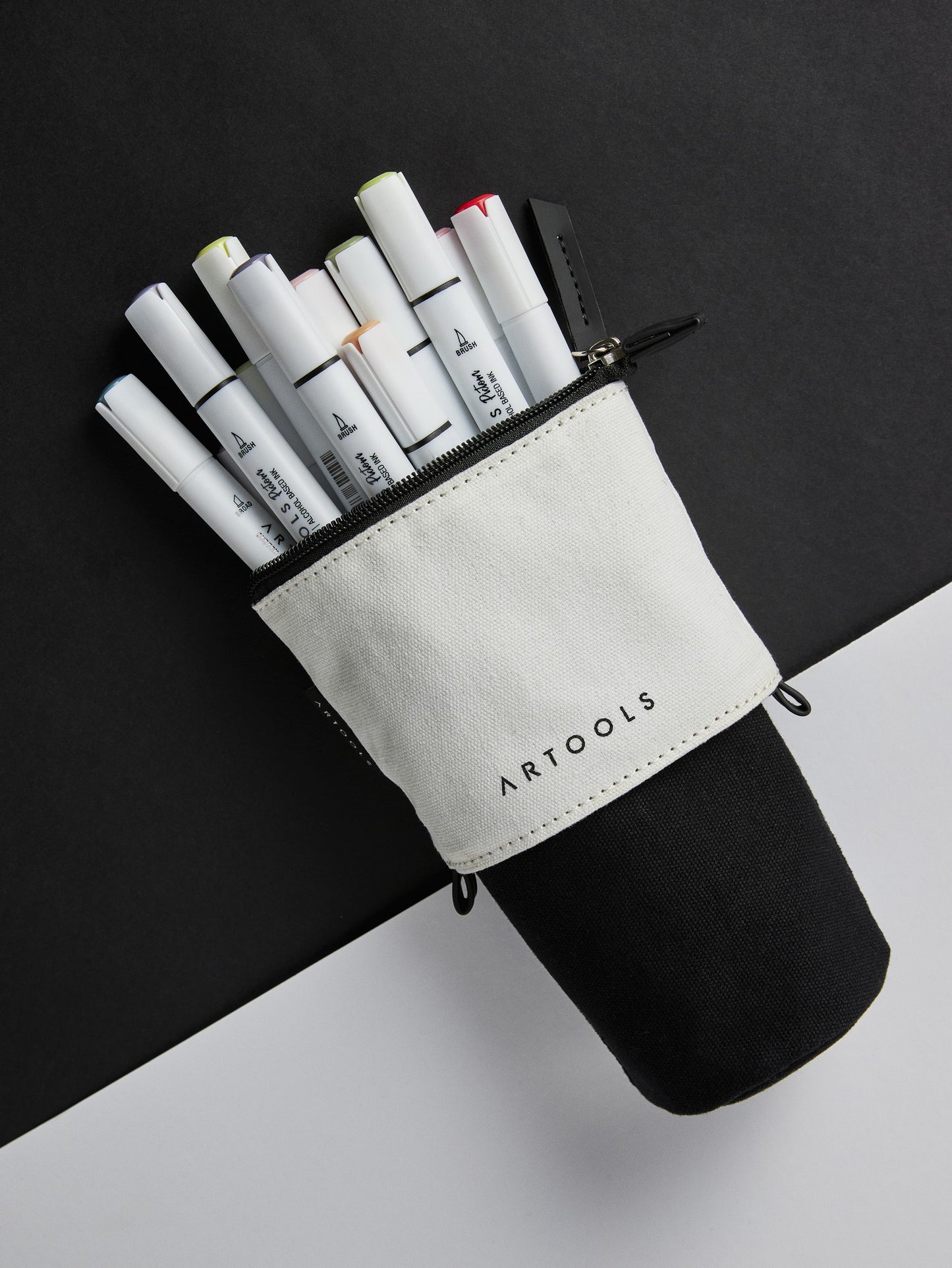 ESTOJO ARTOOLS ARTSY ESSENTIAL BRANCO P/ MARCADORES E ACESS.