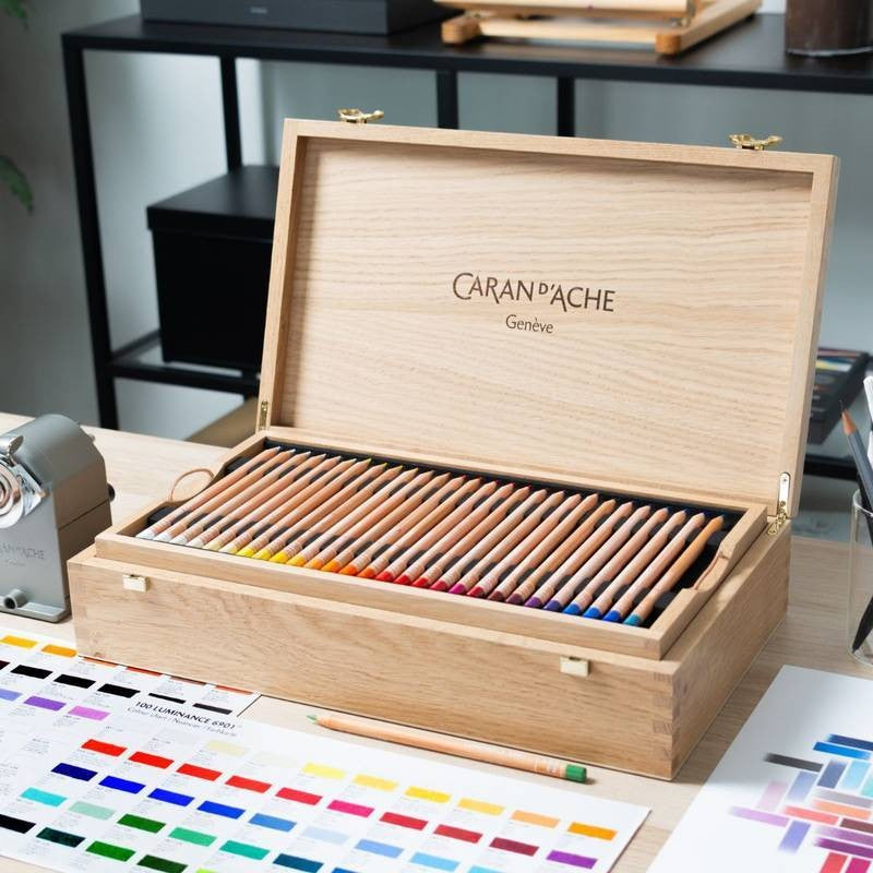 ESTOJO LAPIS COR CARAN D´ACHE LUMINANCE 100 CORES MADEIRA