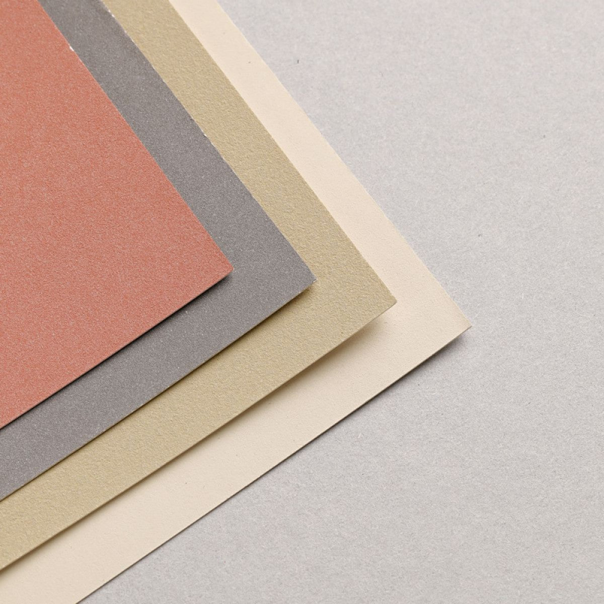 BLOCO CLAIREFONTAINE PASTELMAT 7 360G/M2 24x30 12 FLS (04 CORES)